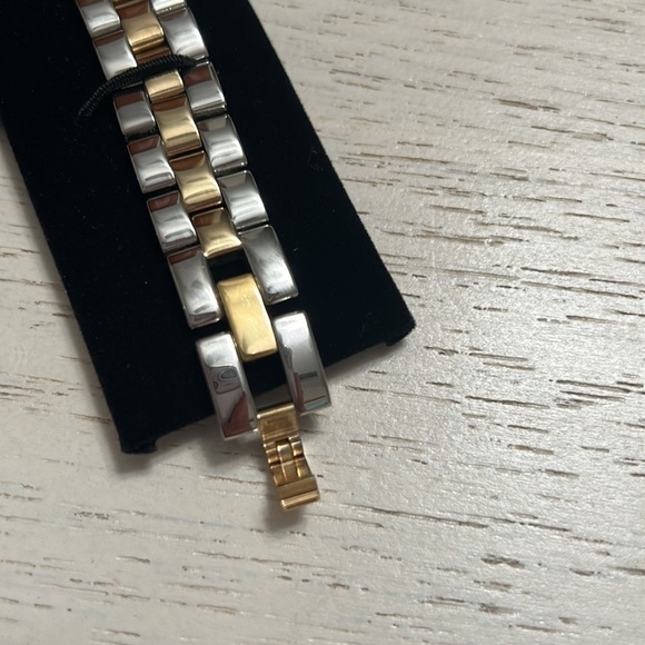 Matissima Two Tone Watch with accents & New Battery - Picture 3 of 5